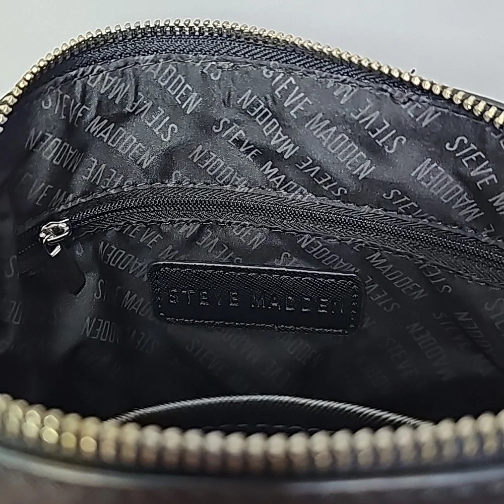 STEVE MADDEN ▪︎ BLACK CROSSBODY PURSE - Picture 8 of 9